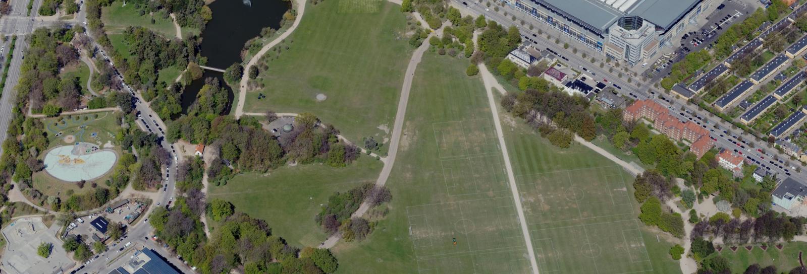 Skråfoto af Fælledparken og Østerbro Stadion